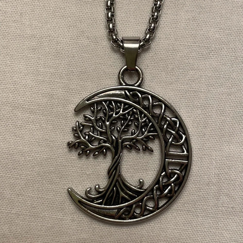 Celtic Knot Moon with Tree of Life Necklace Unisex - Picture 4 of 10